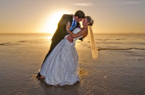 Pros & Cons of Marrying Abroad