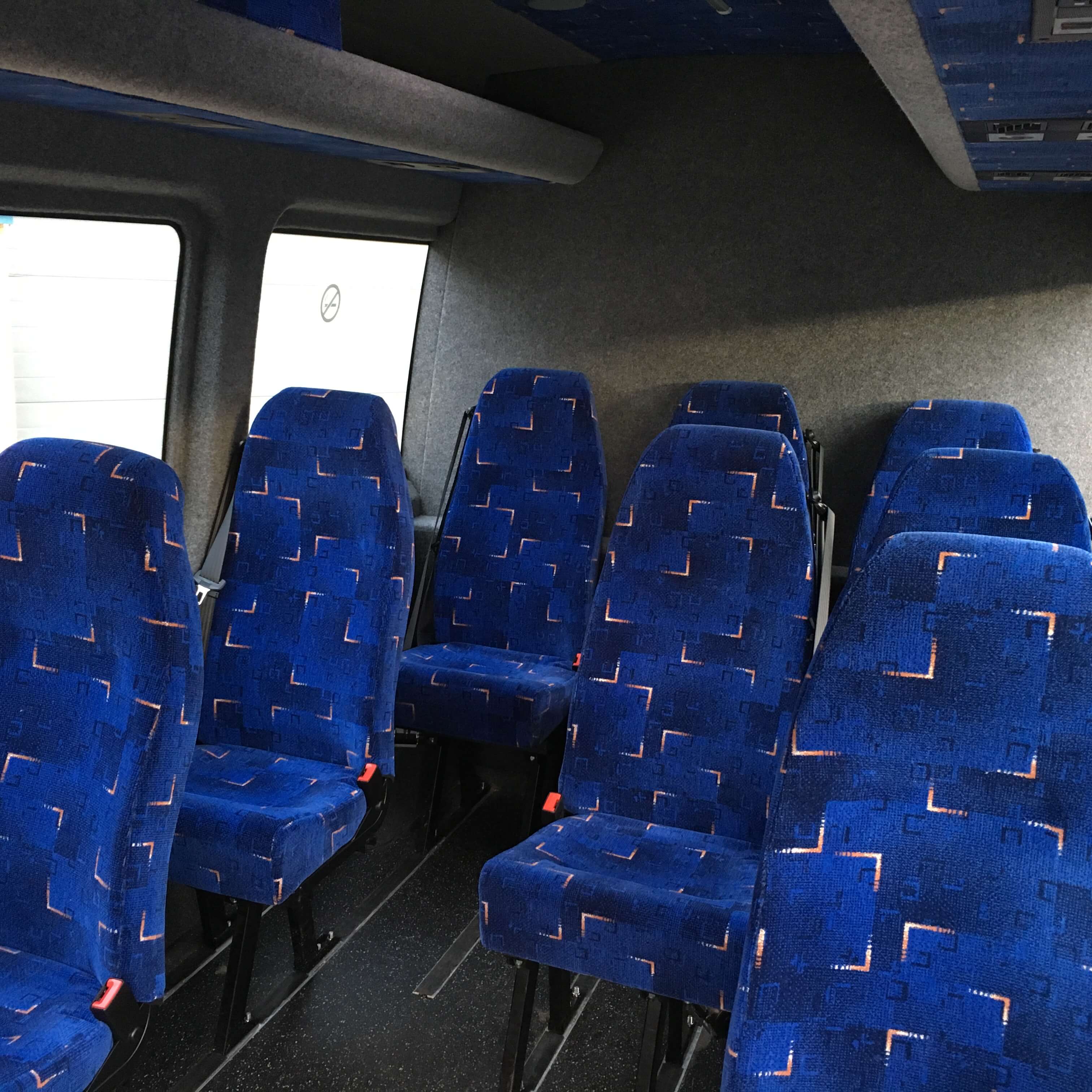 Minibus 2